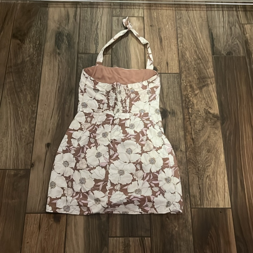Dress - Picture 2 of 2
